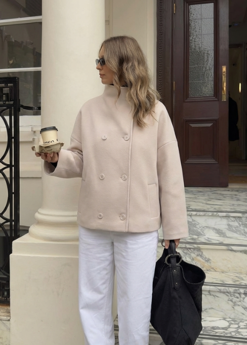 Manteau beige droit structuré